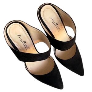 Anne Michelle Black Velvet 4” Heels Size 6 Slip On